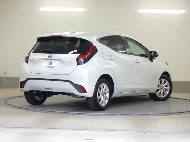 アクア １．５Ｚ　全方位カメラ　ディスプレイオーディオ　ＵＳＢ接続　ＡＨＢ　ソナー　衝突安全ボディ　パークアシスト　ＬＥＤヘッドライト　オートライト　スマートキー　１００Ｖ電源　イモビライザー　オートクルーズコントロール　エアコン　ＥＳＣ　キーレス　ＡＢＳ（2枚目）