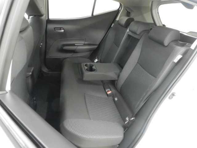 アクア １．５Ｚ　全方位カメラ　ディスプレイオーディオ　ＵＳＢ接続　ＡＨＢ　ソナー　衝突安全ボディ　パークアシスト　ＬＥＤヘッドライト　オートライト　スマートキー　１００Ｖ電源　イモビライザー　オートクルーズコントロール　エアコン　ＥＳＣ　キーレス　ＡＢＳ（18枚目）