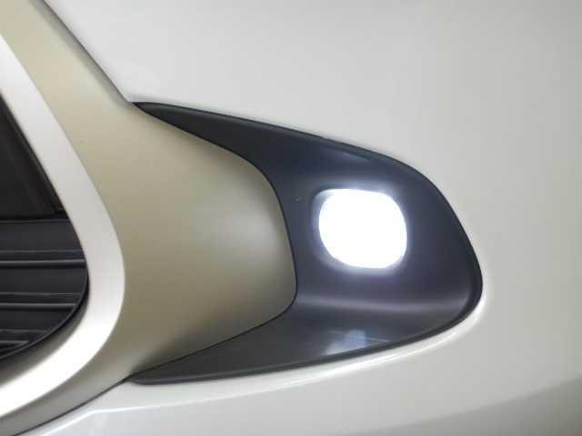 アクア １．５Ｚ　全方位カメラ　ディスプレイオーディオ　ＵＳＢ接続　ＡＨＢ　ソナー　衝突安全ボディ　パークアシスト　ＬＥＤヘッドライト　オートライト　スマートキー　１００Ｖ電源　イモビライザー　オートクルーズコントロール　エアコン　ＥＳＣ　キーレス　ＡＢＳ（26枚目）