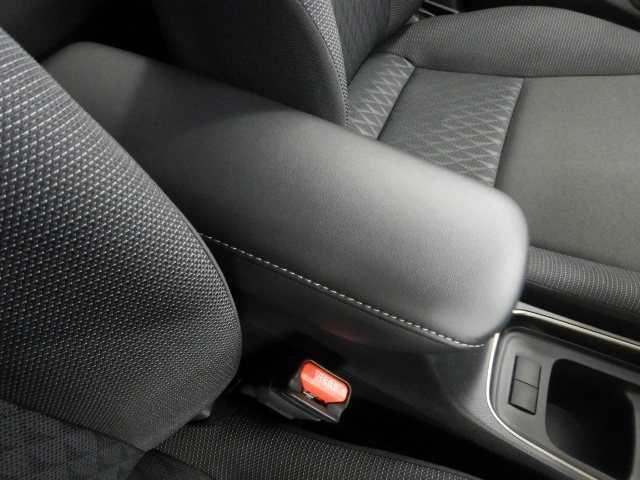 アクア １．５Ｚ　全方位カメラ　ディスプレイオーディオ　ＵＳＢ接続　ＡＨＢ　ソナー　衝突安全ボディ　パークアシスト　ＬＥＤヘッドライト　オートライト　スマートキー　１００Ｖ電源　イモビライザー　オートクルーズコントロール　エアコン　ＥＳＣ　キーレス　ＡＢＳ（46枚目）