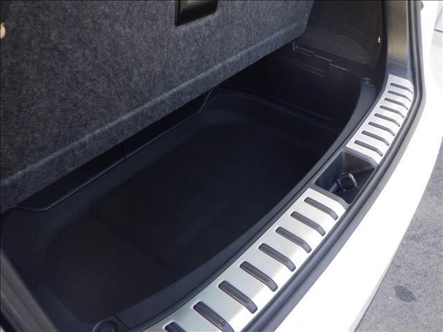 ＮＸ ＮＸ３００　バージョンＬ　全方位カメラ　純正ナビ／ＴＶ　オートハイビーム　シートクーラー　全周囲　ナビＴＶ　衝突被害軽減　Ｓキー　キーレス　ＥＴＣ車載器　本革シート　クルコン　ＬＥＤヘッド　バックモニター　横滑り防止装置　シートヒーター　パワーシート（35枚目）