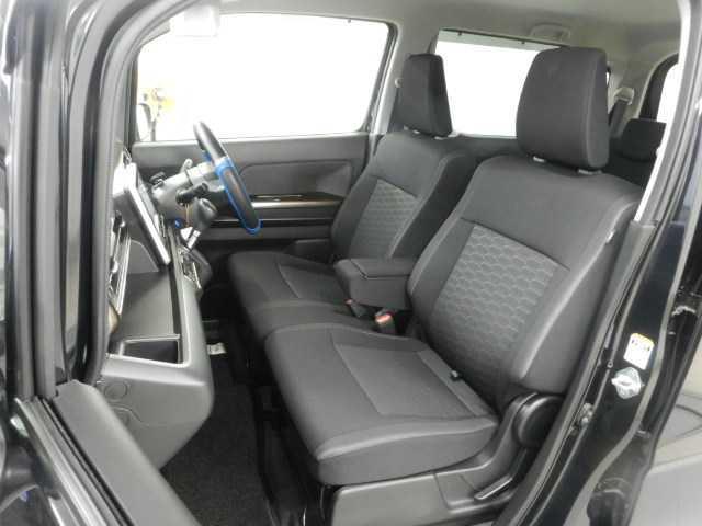 ワゴンＲカスタムＺ ハイブリッドＺＸ　全方位カメラ　９インチナビ／ＴＶ　アイドリングＳＴＯＰ　キーフリーシステム　カーテンエアバック　盗難防止　サイドカメラ　電格ドアミラー　シートヒータ　パワステ　全方位モニター用カメラ　エアコン　ＬＥＤランプ　パワーウィンドウ　ＤＶＤ（17枚目）