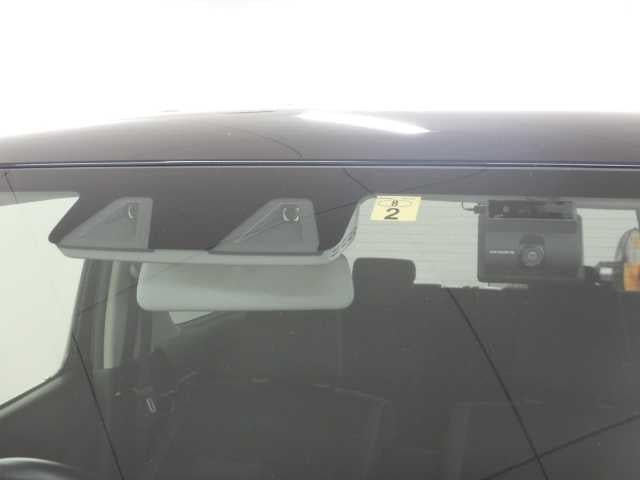 ワゴンＲカスタムＺ ハイブリッドＺＸ　全方位カメラ　９インチナビ／ＴＶ　アイドリングＳＴＯＰ　キーフリーシステム　カーテンエアバック　盗難防止　サイドカメラ　電格ドアミラー　シートヒータ　パワステ　全方位モニター用カメラ　エアコン　ＬＥＤランプ　パワーウィンドウ　ＤＶＤ（27枚目）