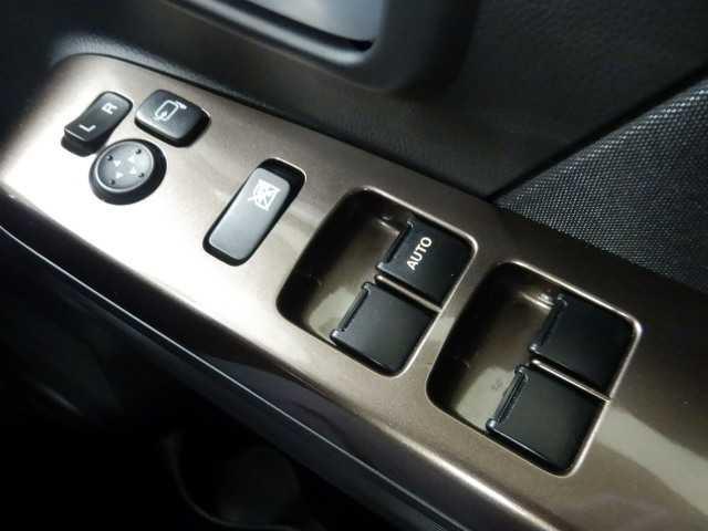 ワゴンＲカスタムＺ ハイブリッドＺＸ　全方位カメラ　９インチナビ／ＴＶ　アイドリングＳＴＯＰ　キーフリーシステム　カーテンエアバック　盗難防止　サイドカメラ　電格ドアミラー　シートヒータ　パワステ　全方位モニター用カメラ　エアコン　ＬＥＤランプ　パワーウィンドウ　ＤＶＤ（33枚目）