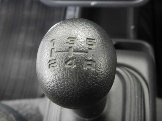 キャリイトラック ＫＸ　５ＭＴ　セーフティサポート　ＡＣ／ＰＳ／ＰＷ　ダブルエアバック　１オーナー　運転席エアバック　パワステ　エアコン付　パワーウインドウ　ＡＢＳ　ＥＳＣ　衝突安全ボディ　盗難防止システム　衝突軽減ブレーキサポート（4枚目）