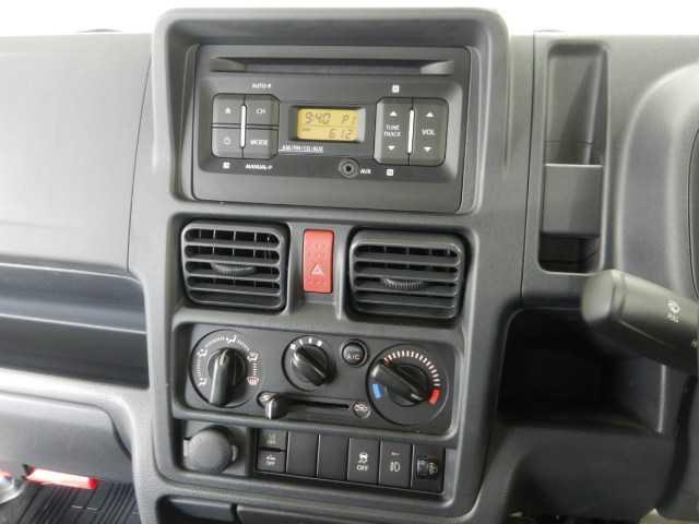 キャリイトラック ＫＸ　５ＭＴ　セーフティサポート　ＡＣ／ＰＳ／ＰＷ　ダブルエアバック　１オーナー　運転席エアバック　パワステ　エアコン付　パワーウインドウ　ＡＢＳ　ＥＳＣ　衝突安全ボディ　盗難防止システム　衝突軽減ブレーキサポート（7枚目）