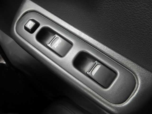 キャリイトラック ＫＸ　５ＭＴ　セーフティサポート　ＡＣ／ＰＳ／ＰＷ　ダブルエアバック　１オーナー　運転席エアバック　パワステ　エアコン付　パワーウインドウ　ＡＢＳ　ＥＳＣ　衝突安全ボディ　盗難防止システム　衝突軽減ブレーキサポート（11枚目）