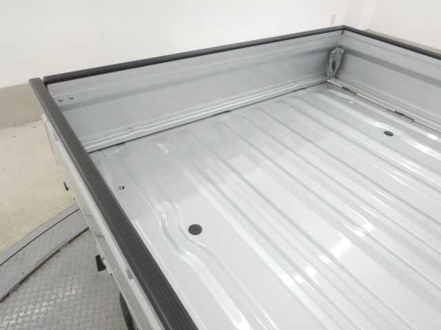 キャリイトラック ＫＸ　５ＭＴ　セーフティサポート　ＡＣ／ＰＳ／ＰＷ　ダブルエアバック　１オーナー　運転席エアバック　パワステ　エアコン付　パワーウインドウ　ＡＢＳ　ＥＳＣ　衝突安全ボディ　盗難防止システム　衝突軽減ブレーキサポート（31枚目）