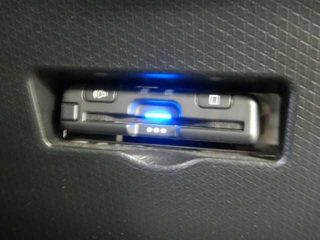 タント カスタムＲＳ　ナビ／ＴＶ　バックカメラ　両側パワスラ　ＩＳＴＯＰ　クリソナ　地デジフルセグ　オートミラー　ＥＴＣ付き　メモリーナビゲーション　運転席シートヒーター　ナビＴＶ　ＡＡＣ　ターボエンジン　ＬＥＤライト　サイドエアバッグ　オートライト　キーフリー（12枚目）