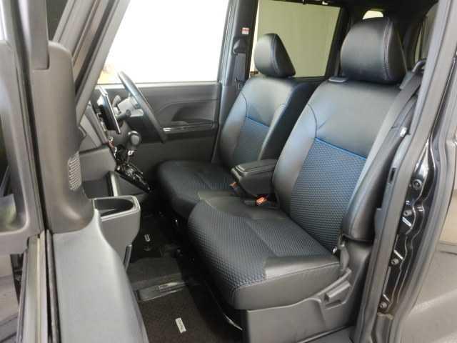 タント カスタムＲＳ　ナビ／ＴＶ　バックカメラ　両側パワスラ　ＩＳＴＯＰ　クリソナ　地デジフルセグ　オートミラー　ＥＴＣ付き　メモリーナビゲーション　運転席シートヒーター　ナビＴＶ　ＡＡＣ　ターボエンジン　ＬＥＤライト　サイドエアバッグ　オートライト　キーフリー（17枚目）