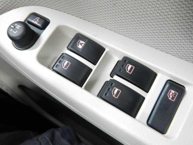 ムーヴ Ｌ　ＳＡＩＩＩ　キーレス　ＣＤステレオ　電格ミラー　ソナー　電動格納・電動ミラー　ＶＳＣ　　盗難防止　キーレスエントリーシステム　Ｗエアバッグ　ハイビームアシスト　エアコン　ＡＢＳ　パワーウィンドウ　衝突安全ボディ　エアバック（10枚目）