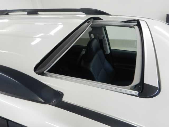 ランドクルーザープラド 2.8D-TB TZ-G サンルーフ 革 9インチナビ オートハイビーム エアシート 横滑り防止装置 LEDライト パノラミックビュー オートクルーズコントロール パワーウィンドウ 電動格納サードシート 電動シート 3列シート メモリーナビ 4WD ナビ(4枚目)