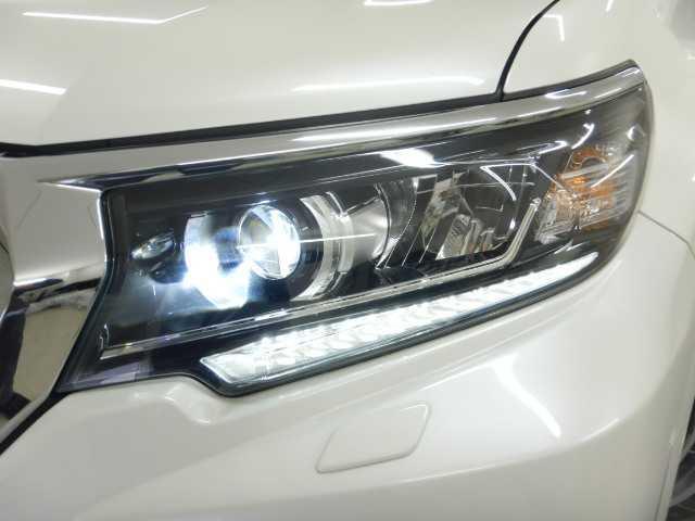 ランドクルーザープラド 2.8D-TB TZ-G サンルーフ 革 9インチナビ オートハイビーム エアシート 横滑り防止装置 LEDライト パノラミックビュー オートクルーズコントロール パワーウィンドウ 電動格納サードシート 電動シート 3列シート メモリーナビ 4WD ナビ(25枚目)