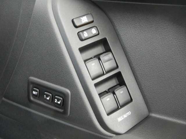ランドクルーザープラド 2.8D-TB TZ-G サンルーフ 革 9インチナビ オートハイビーム エアシート 横滑り防止装置 LEDライト パノラミックビュー オートクルーズコントロール パワーウィンドウ 電動格納サードシート 電動シート 3列シート メモリーナビ 4WD ナビ(37枚目)