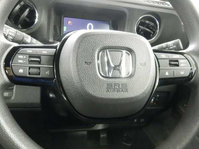 N-BOXカスタム N-BOX カスタム ホンダセンシング パワースライド パワースライドア USB接続 CMBS 電格ミラー オートエアコン スマートキ LED 盗難防止装置 クルコン バックカメラ パワーステアリング エアバッグ ESC パワーウインドウ オートライト(8枚目)