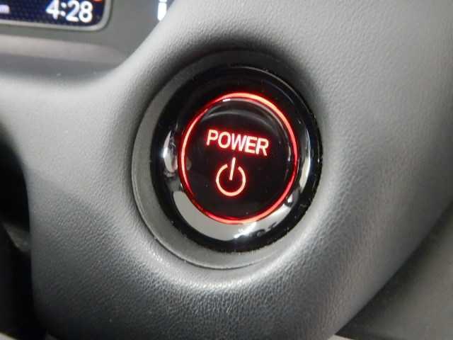 フィット １．５ｅ：ＨＥＶ　ホーム　全方位カメラ　ナビ／ＴＶ　前後誤発進抑制機能　マルチビュー　助手席エアバッグ　運転席エアバッグ　衝突安全ボディ　電格ミラー　ＬＥＤライト　ＵＳＢ接続　バックカメラ　ＡＢＳ　オートクルーズコントロール　フルセグＴＶ　スマートキー（12枚目）