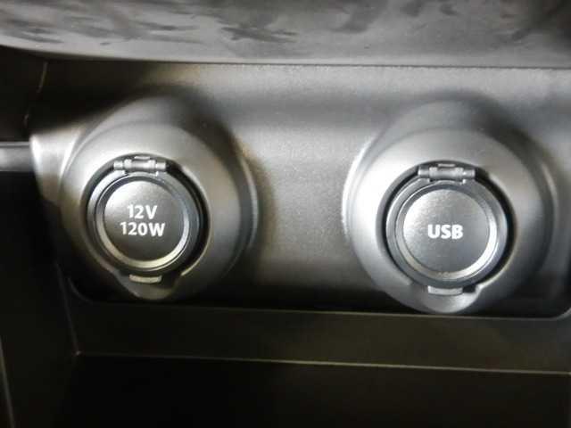 スイフト １．２ハイブリッドＲＳ　全方位カメラ　８インチナビ／ＴＶ　ナビ・ＴＶ　地デジＴＶ　Ｒカメラ　電格ミラー　全方位カメラ　ＬＥＤ　エアコン　パワーステアリング　シートヒータ　オートクルーズ　ＥＴＣ　横滑り防止装置　衝突安全ボディ　盗難防止システム　Ｗエアバッグ（25枚目）