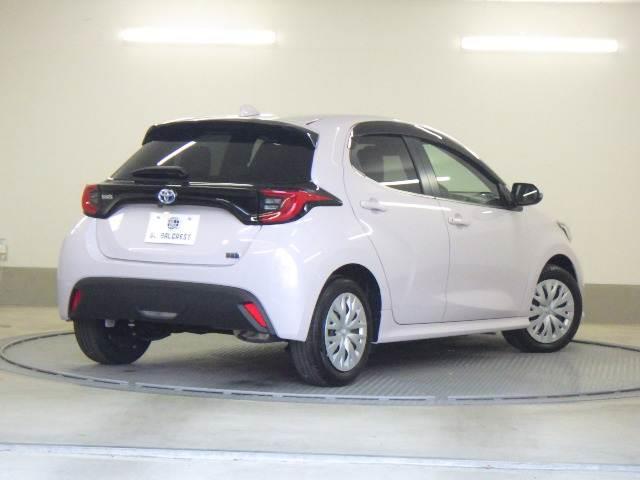 ヤリス １．５ハイブリッドＺ　全方位カメラ　ナビ／ＴＶ　ＵＳＢポート　ＰＣＳ　電格ミラー　地デジ　シートヒータ　Ｂカメラ　ＬＥＤランプ　スマキー　ＥＴＣ付き　ナビＴＶ　ＶＳＣ　パワステ　クルコン　オートライト　キーフリー　ＡＢＳ　イモビ　エアコン　全周囲Ｍ（2枚目）