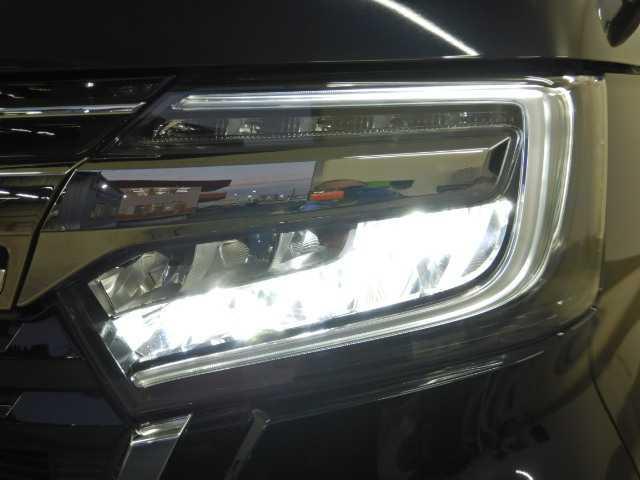 Ｎ－ＢＯＸカスタム カスタム　Ｌターボ　コーディネートスタイル　両側パワスラ　電動格納ミラー　クルコン　ＬＥＤ　Ａライト　横滑防止装置　カーテンエアバッグ　コーナーセンサー　Ｗエアバッグ　キーフリーシステム　スマートキー　運転席エアバック　アイドリンクストップ　ターボモデル（21枚目）