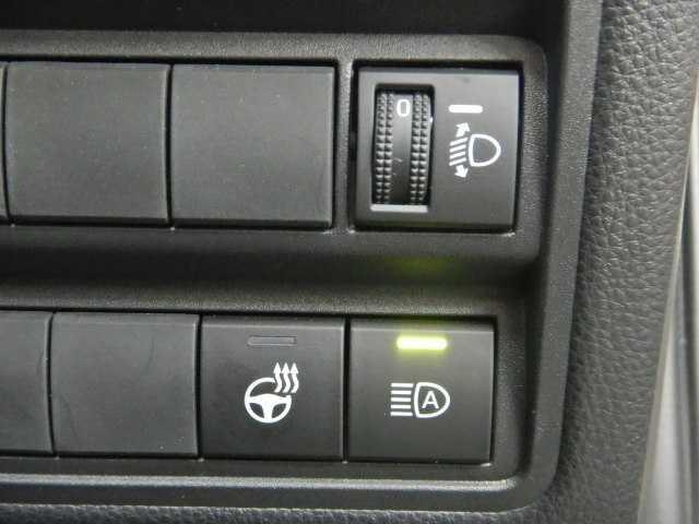 ヤリスクロス １．５ハイブリッドＺ　セーフティセンス　ディスプレイオーディ　電格ドアミラー　インテリジェントキー　シ－トヒ－タ－　衝突安全ボディ　ＵＳＢ　オートマチックハイビーム　ＬＥＤライト　１オ－ナ－　リアカメラ　クルーズコントロール　横滑り防止システム　電動シ－ト（6枚目）