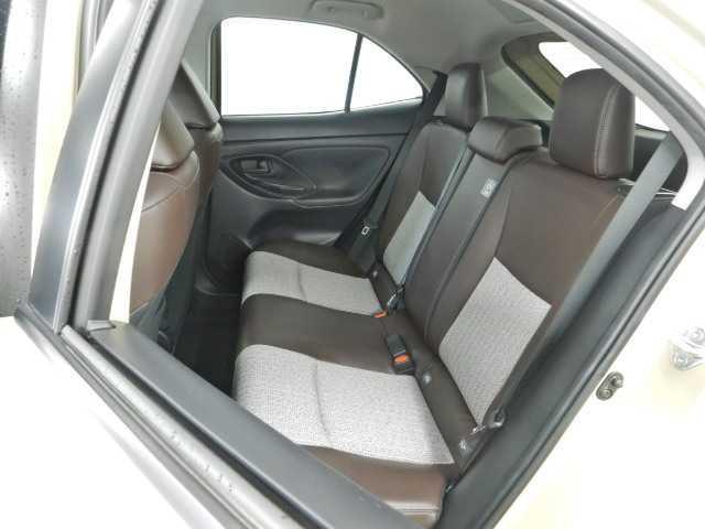 ヤリスクロス １．５ハイブリッドＺ　セーフティセンス　ディスプレイオーディ　電格ドアミラー　インテリジェントキー　シ－トヒ－タ－　衝突安全ボディ　ＵＳＢ　オートマチックハイビーム　ＬＥＤライト　１オ－ナ－　リアカメラ　クルーズコントロール　横滑り防止システム　電動シ－ト（18枚目）