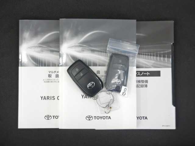 ヤリスクロス １．５ハイブリッドＺ　セーフティセンス　ディスプレイオーディ　電格ドアミラー　インテリジェントキー　シ－トヒ－タ－　衝突安全ボディ　ＵＳＢ　オートマチックハイビーム　ＬＥＤライト　１オ－ナ－　リアカメラ　クルーズコントロール　横滑り防止システム　電動シ－ト（20枚目）