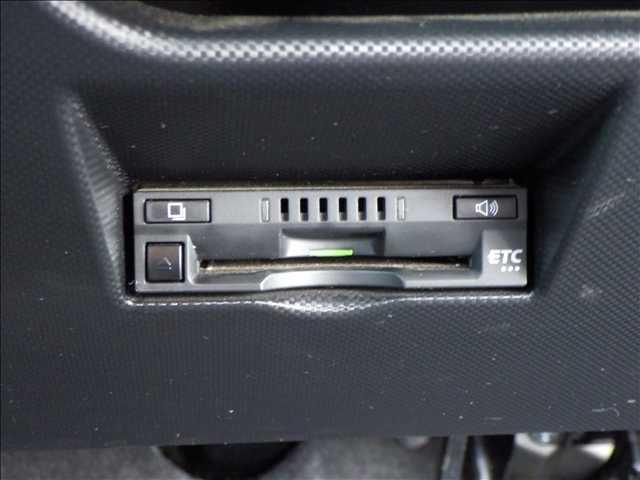 ライズ １．０Ｚ　モデリスタエアロ　全方位カメラ　９インチナビ／ＴＶ　ＳＤナビゲーション　コーナーセンサ　電動格納ミラー　誤発進抑制機能　エアコン　エアロ　シートヒータ　衝突安全ボディ　スマートキー＆プッシュスタート　ＵＳＢポート　ＶＳＡ　盗難防止装置　ワンセグ　ＡＢＳ（11枚目）