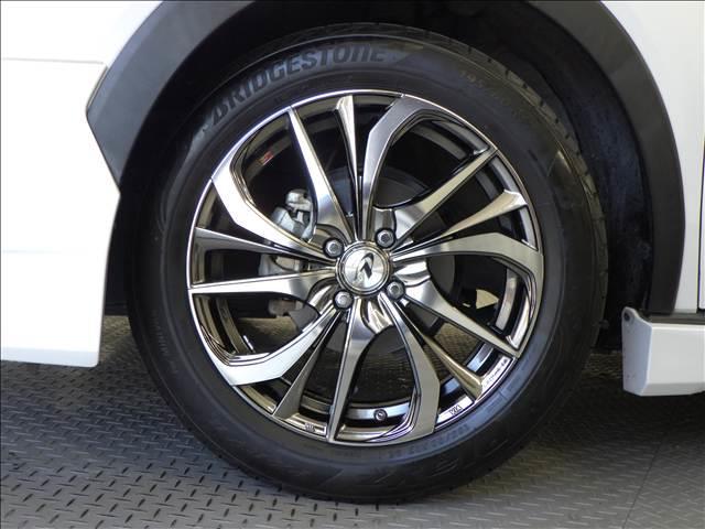 ライズ １．０Ｚ　モデリスタエアロ　全方位カメラ　９インチナビ／ＴＶ　ＳＤナビゲーション　コーナーセンサ　電動格納ミラー　誤発進抑制機能　エアコン　エアロ　シートヒータ　衝突安全ボディ　スマートキー＆プッシュスタート　ＵＳＢポート　ＶＳＡ　盗難防止装置　ワンセグ　ＡＢＳ（16枚目）