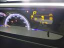 ハイブリッド　ＦＸ　ナビ／ＴＶ　キーレス　ｉストップ　オートミラー　横滑り防止装置付　ＰＳ　イモビライザー　ナビＴＶ　ＷＳＲＳ　ＰＷ　ＥＴＣ車載器　前席シートヒーター　ワイヤレスキー　メモリーナビ　ワンセグＴＶ　オートエアコン　衝突安全ボディ（21枚目）