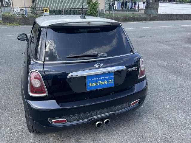 ＭＩＮＩ クーパーＳ　ターボ　ＭＩＮＩＬＩＴＥ１６インチ　ドライブレコーダー　アルミホイール　ＨＩＤ　キーレスエントリー　ＡＴ　盗難防止システム　記録簿　ＡＢＳ　ＣＤ　エアコン　パワーステアリング（16枚目）