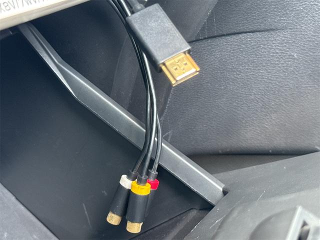 セレナ ハイウェイスター　Ｂｌｕｅｔｏｏｔｈ接続　ＬＥＤライト　ＴＶ　クリアランスソナー　オートクルーズコントロール　パークアシスト　衝突被害軽減システム　両側スライド・片側電動　オートライト　スマートキー　アイドリングストップ　３列シート　ＣＶＴ　アルミホイール（7枚目）