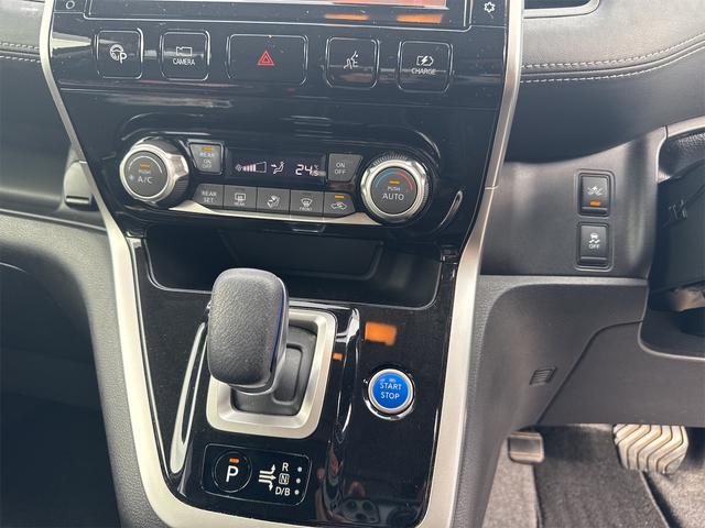 セレナ ｅ－パワーハイウェイＳーＶフリップモニタ　Ｂｌｕｅｔｏｏｔｈ　ドライブレコーダー　全周囲カメラ　ナビ　ＴＶ　オートクルーズコントロール　パークアシスト　衝突被害軽減システム　両側電動スライドドア　ＬＥＤヘッドランプ　スマートキー　アイドリングストップ（6枚目）