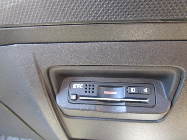 フリード Ｇ　ジャストセレクション　禁煙車／６人乗り／左電動スライドドア／バックカメラ／純正ナビ／フルセグテレビ／ＤＶＤビデオ／ＣＤ／ブルートゥース接続／ＥＴＣ／社外アルミ／ＨＩＤヘッドライト／スマートキー２本（11枚目）