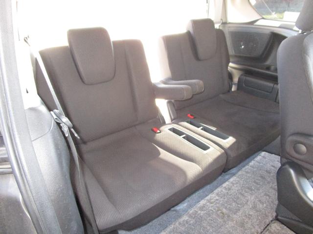 フリード Ｇ　ジャストセレクション　禁煙車／６人乗り／左電動スライドドア／バックカメラ／純正ナビ／フルセグテレビ／ＤＶＤビデオ／ＣＤ／ブルートゥース接続／ＥＴＣ／社外アルミ／ＨＩＤヘッドライト／スマートキー２本（20枚目）