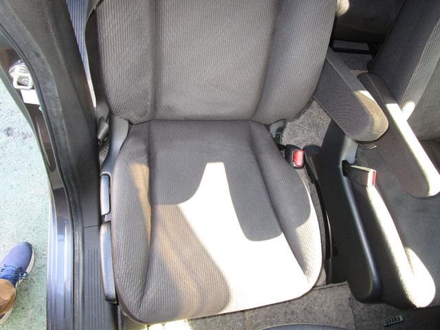 フリード Ｇ　ジャストセレクション　禁煙車／６人乗り／左電動スライドドア／バックカメラ／純正ナビ／フルセグテレビ／ＤＶＤビデオ／ＣＤ／ブルートゥース接続／ＥＴＣ／社外アルミ／ＨＩＤヘッドライト／スマートキー２本（23枚目）