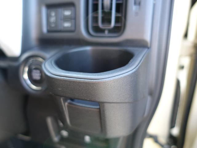 ハスラー ＨＹＢＲＩＤ　Ｇ　ＦＦ　ＣＶＴ　ナビ　衝突安全ボディ　カーテンエアバッグ・横滑り防止装置・衝突防止装置・ヒルスタートアシスト・クリアランスソナー・ブレーキアシスト・盗難防止装置・ブレーキアシスト・サイドインパクトバー・オートエアコン・サイドエアバッグ（31枚目）