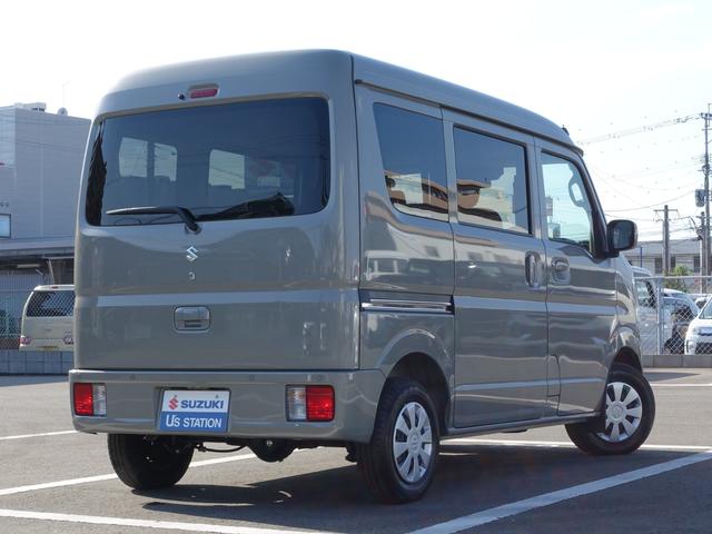 エブリイ ＪＯＩＮ６型　パートタイム４ＷＤ　５ＭＴ　軽量衝撃吸収ボディ　歩行者傷害軽減ボディー・頭部衝撃軽減構造インテリア（前席）・運転席・助手席ＳＲＳエアバッグ・頚部衝撃緩和フロントシート・デュアルカメラブレーキサポート・誤発進抑制機能・車線逸脱警報機能（7枚目）