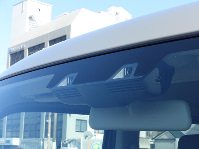 エブリイ ＪＯＩＮ６型　パートタイム４ＷＤ　５ＭＴ　軽量衝撃吸収ボディ　歩行者傷害軽減ボディー・頭部衝撃軽減構造インテリア（前席）・運転席・助手席ＳＲＳエアバッグ・頚部衝撃緩和フロントシート・デュアルカメラブレーキサポート・誤発進抑制機能・車線逸脱警報機能（10枚目）