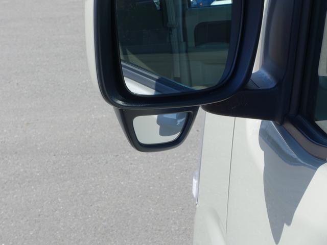 エブリイ ＪＯＩＮ６型　パートタイム４ＷＤ　５ＭＴ　軽量衝撃吸収ボディ　歩行者傷害軽減ボディー・頭部衝撃軽減構造インテリア（前席）・運転席・助手席ＳＲＳエアバッグ・頚部衝撃緩和フロントシート・デュアルカメラブレーキサポート・誤発進抑制機能・車線逸脱警報機能（11枚目）