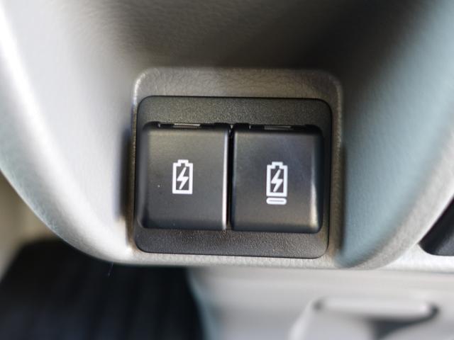 エブリイ ＪＯＩＮ６型　パートタイム４ＷＤ　５ＭＴ　軽量衝撃吸収ボディ　歩行者傷害軽減ボディー・頭部衝撃軽減構造インテリア（前席）・運転席・助手席ＳＲＳエアバッグ・頚部衝撃緩和フロントシート・デュアルカメラブレーキサポート・誤発進抑制機能・車線逸脱警報機能（29枚目）