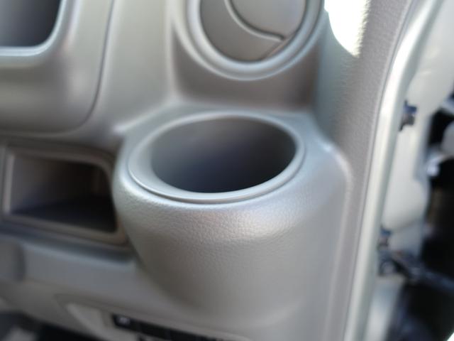 エブリイ ＪＯＩＮ６型　パートタイム４ＷＤ　５ＭＴ　軽量衝撃吸収ボディ　歩行者傷害軽減ボディー・頭部衝撃軽減構造インテリア（前席）・運転席・助手席ＳＲＳエアバッグ・頚部衝撃緩和フロントシート・デュアルカメラブレーキサポート・誤発進抑制機能・車線逸脱警報機能（36枚目）