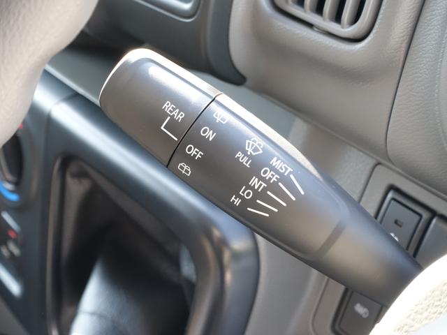 エブリイ ＪＯＩＮ６型　パートタイム４ＷＤ　５ＭＴ　軽量衝撃吸収ボディ　歩行者傷害軽減ボディー・頭部衝撃軽減構造インテリア（前席）・運転席・助手席ＳＲＳエアバッグ・頚部衝撃緩和フロントシート・デュアルカメラブレーキサポート・誤発進抑制機能・車線逸脱警報機能（39枚目）