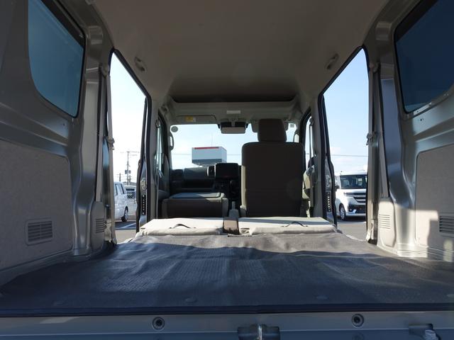 エブリイ ＪＯＩＮ６型　パートタイム４ＷＤ　５ＭＴ　軽量衝撃吸収ボディ　歩行者傷害軽減ボディー・頭部衝撃軽減構造インテリア（前席）・運転席・助手席ＳＲＳエアバッグ・頚部衝撃緩和フロントシート・デュアルカメラブレーキサポート・誤発進抑制機能・車線逸脱警報機能（53枚目）