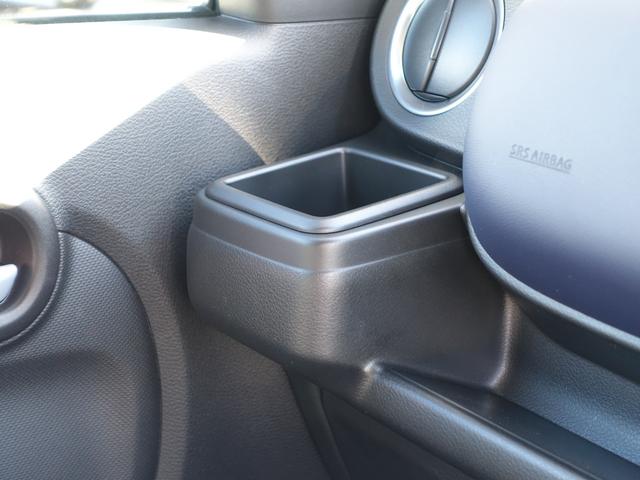 アルト ＨＹＢＲＩＤ　Ｘ　２型　ＦＦ　ＣＶＴ　衝突安全ボディ　運転席／助手席エアバッグ・サイドエアバッグ・サイドインパクトバー・盗難防止装置・カーテンエアバッグ・横滑り防止装置・衝突防止装置・衝突軽減装置・ヒルスタートアシスト・クリアランスソナー・スマートキー（23枚目）