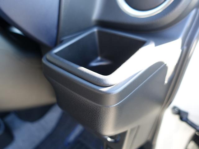 アルト ＨＹＢＲＩＤ　Ｘ　２型　ＦＦ　ＣＶＴ　衝突安全ボディ　運転席／助手席エアバッグ・サイドエアバッグ・サイドインパクトバー・盗難防止装置・カーテンエアバッグ・横滑り防止装置・衝突防止装置・衝突軽減装置・ヒルスタートアシスト・クリアランスソナー・スマートキー（38枚目）