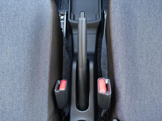 アルト ＨＹＢＲＩＤ　Ｘ　２型　ＦＦ　ＣＶＴ　衝突安全ボディ　運転席／助手席エアバッグ・サイドエアバッグ・サイドインパクトバー・盗難防止装置・カーテンエアバッグ・横滑り防止装置・衝突防止装置・衝突軽減装置・ヒルスタートアシスト・クリアランスソナー・スマートキー（49枚目）