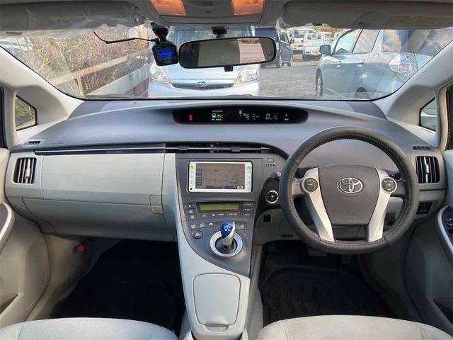 プリウス S LEDエディション ETC ナビ TV アルミホイール LEDヘッドランプ ヘッドライトウォッシャー スマートキー 電動格納ミラー CVT 盗難防止システム 衝突安全ボディ ABS ESC CD エアコン(2枚目)