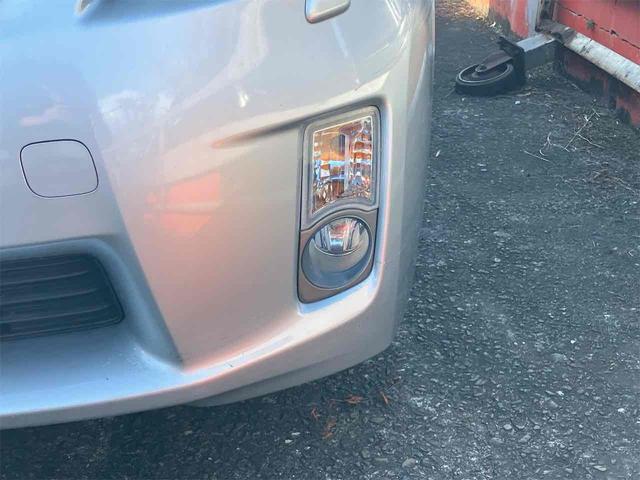 プリウス S LEDエディション ETC ナビ TV アルミホイール LEDヘッドランプ ヘッドライトウォッシャー スマートキー 電動格納ミラー CVT 盗難防止システム 衝突安全ボディ ABS ESC CD エアコン(24枚目)