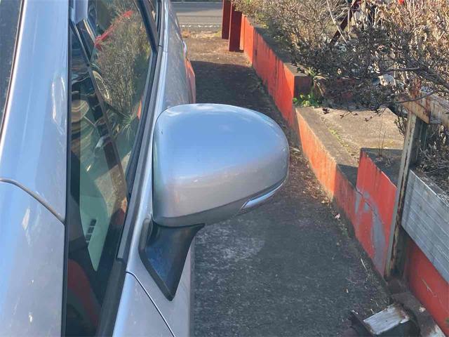 プリウス S LEDエディション ETC ナビ TV アルミホイール LEDヘッドランプ ヘッドライトウォッシャー スマートキー 電動格納ミラー CVT 盗難防止システム 衝突安全ボディ ABS ESC CD エアコン(26枚目)