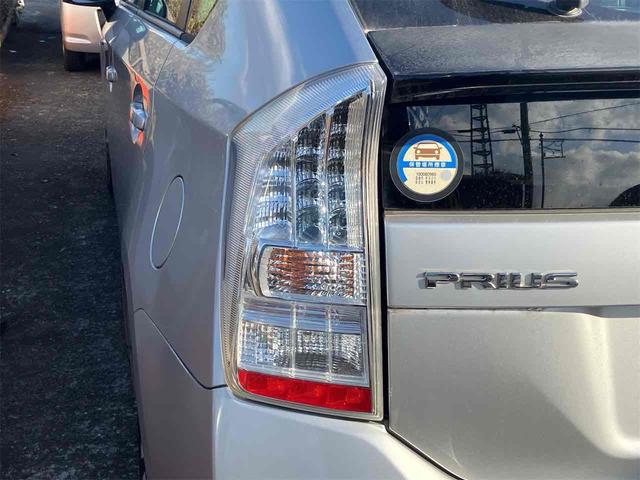 プリウス S LEDエディション ETC ナビ TV アルミホイール LEDヘッドランプ ヘッドライトウォッシャー スマートキー 電動格納ミラー CVT 盗難防止システム 衝突安全ボディ ABS ESC CD エアコン(34枚目)